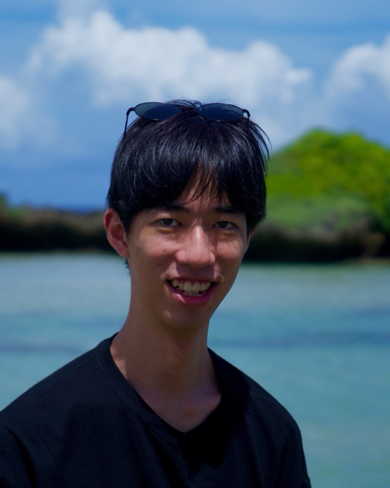 海を背景にした蓼沼諒也のプロフィール写真